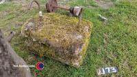 Concrete rear counterweight for a tractor - 2