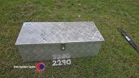 Chequer plate strap box