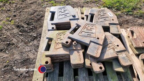 13 JCB Fastrac weights, 40kg each