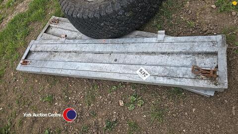2 x galvanised trailer sides