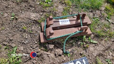 Pair of weld on Quicke brackets