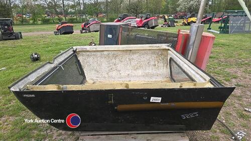 Nissan Navara snug top