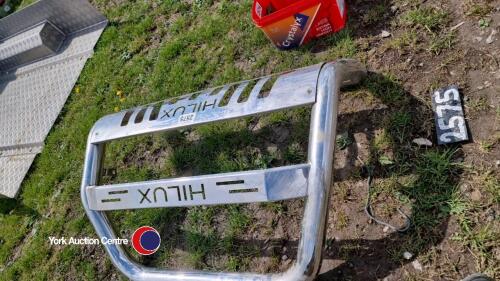 Hilux bull-bar