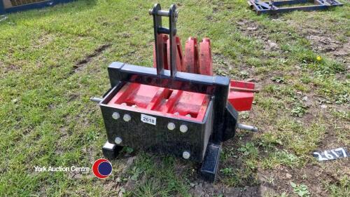Case/McCormick weight frame and 4 weights new build