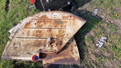 Ford 5000 mudguards