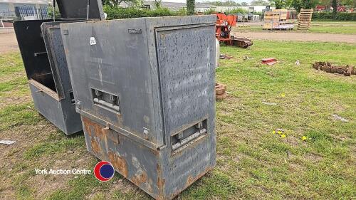 Van vault