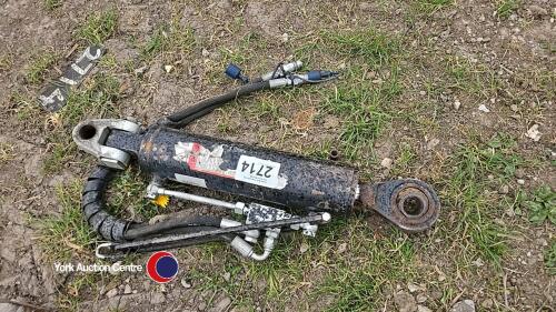 Cat 3 hydraulic top link