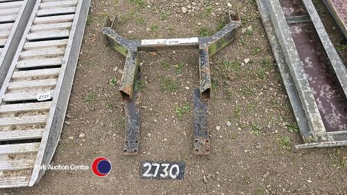 Compact tractor roll bar