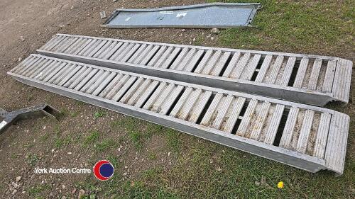 Pair of 10ft heavy duty aluminium ramps