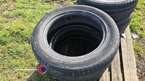 4 x Land Rover tyres 255 x 55 x R19 Yokohama W drive