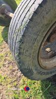 Axles with wheels - 3
