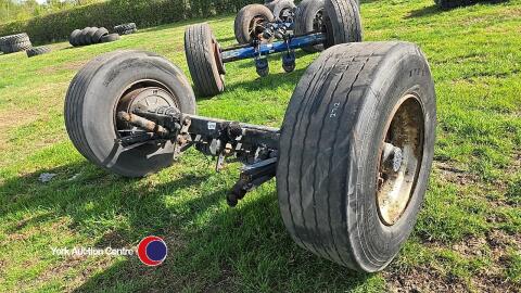 BPW axle on drum brakes c/w super single tyres