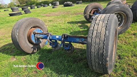 BPW axle on drum brakes c/w super single tyres