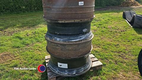 Set of black stocks duel wheel rims for 18.4 x 38 tyres c/w 8 clamps