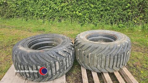 2 x BKT 255/45/22.5 tyres