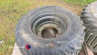 2 x BKT 255/45/22.5 tyres - 2