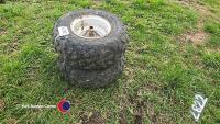 2 x quad wheels