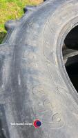 Pair 650-65R38 tyres - 3
