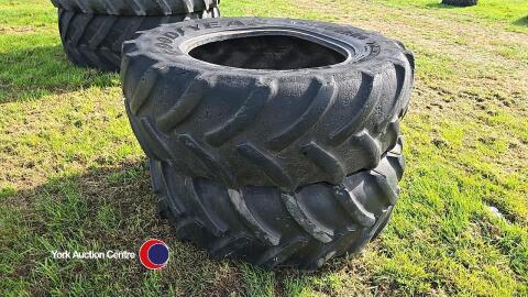 Pair 420-70R28 tyres