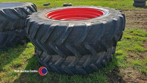 Pair 480-80R42 wheels