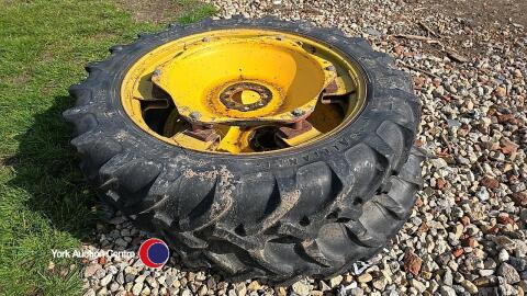 9.5 R32 row crop wheels