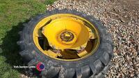 9.5 R32 row crop wheels - 2