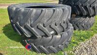 Pair 600-65R38 tyres