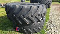 Pair 600-65R38 tyres - 4