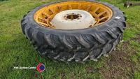 Pair of row crop wheels, 230/195R48 - 4