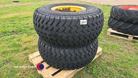 Pair of 15.3-26in trailer wheels and tyres