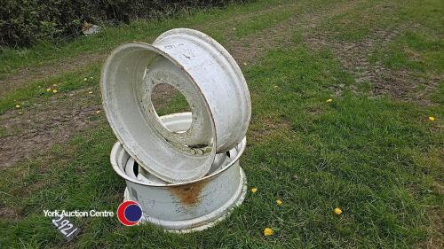 Pair 12-28 rims NH Case