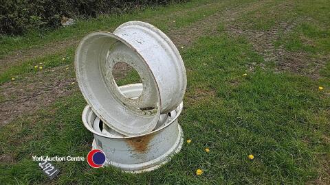 Pair 12-28 rims NH Case