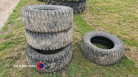 4 x 33 12.5 R 18 pickup tyres