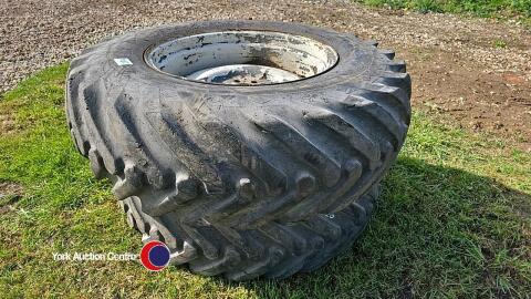 28in rear wheels and tyres from Ford