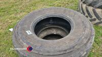 2 x 445/65 R22.5 tyres - 2