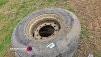 2 x 385/65 R22.5 tyres - 2