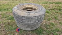 2 x 385/65 R22.5 tyres - 5