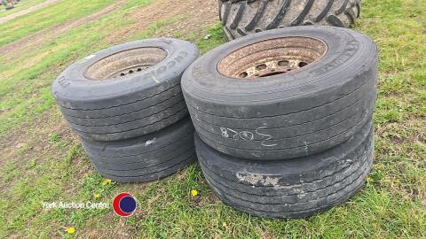 4 x 385/65/22.5 tyres on wheels