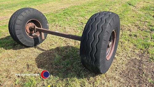 Howard axle and wheels