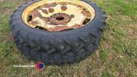 Pair of row crop wheels, 9.5 - 44