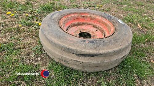 DB front wheel and tyre