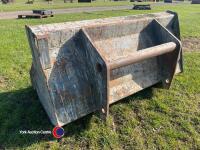 Manitou loader bucket, good strong bucket, plenty of life left in it - 3