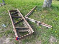 Euro bracket and one pallet tine, to fit a front end loader