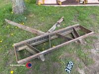 Euro bracket and one pallet tine, to fit a front end loader - 2