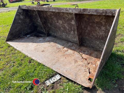7ft tractor bucket in need of repair