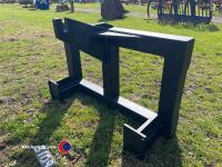 Implement mover for telehandler
