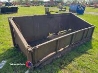 Transport box with 3 point linkage