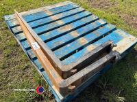 Pair of forklift tines - 2
