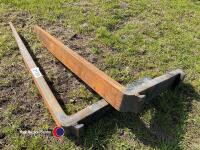Pair of forklift tines - 2
