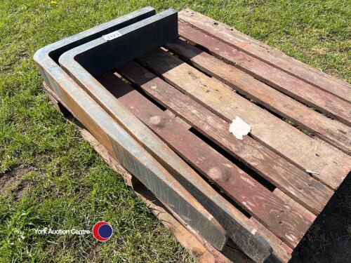 Pair of forklift tines